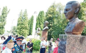 В Ардоне открыли памятник Герою СССР Каурбеку Тогузову