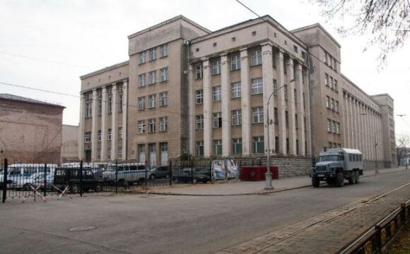 Здание бывшего училища МВД передадут Верховному суду республики