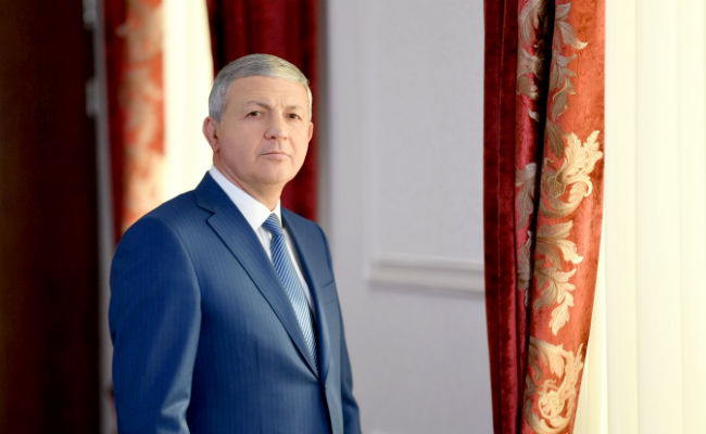 Глава Северной Осетии Вячеслав Битаров обратился с праздничным поздравлением
