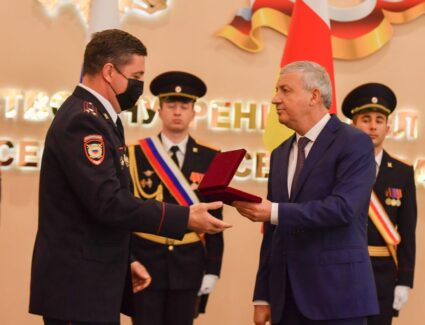 работников МВД Северной Осетии поздравили Глава РСО-Алания Вячеслав Битаров